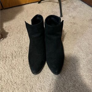 JustFab Black Ankle Boots 7.5